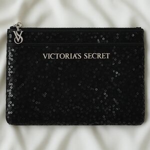 NWOT Victoria's Secret clutch